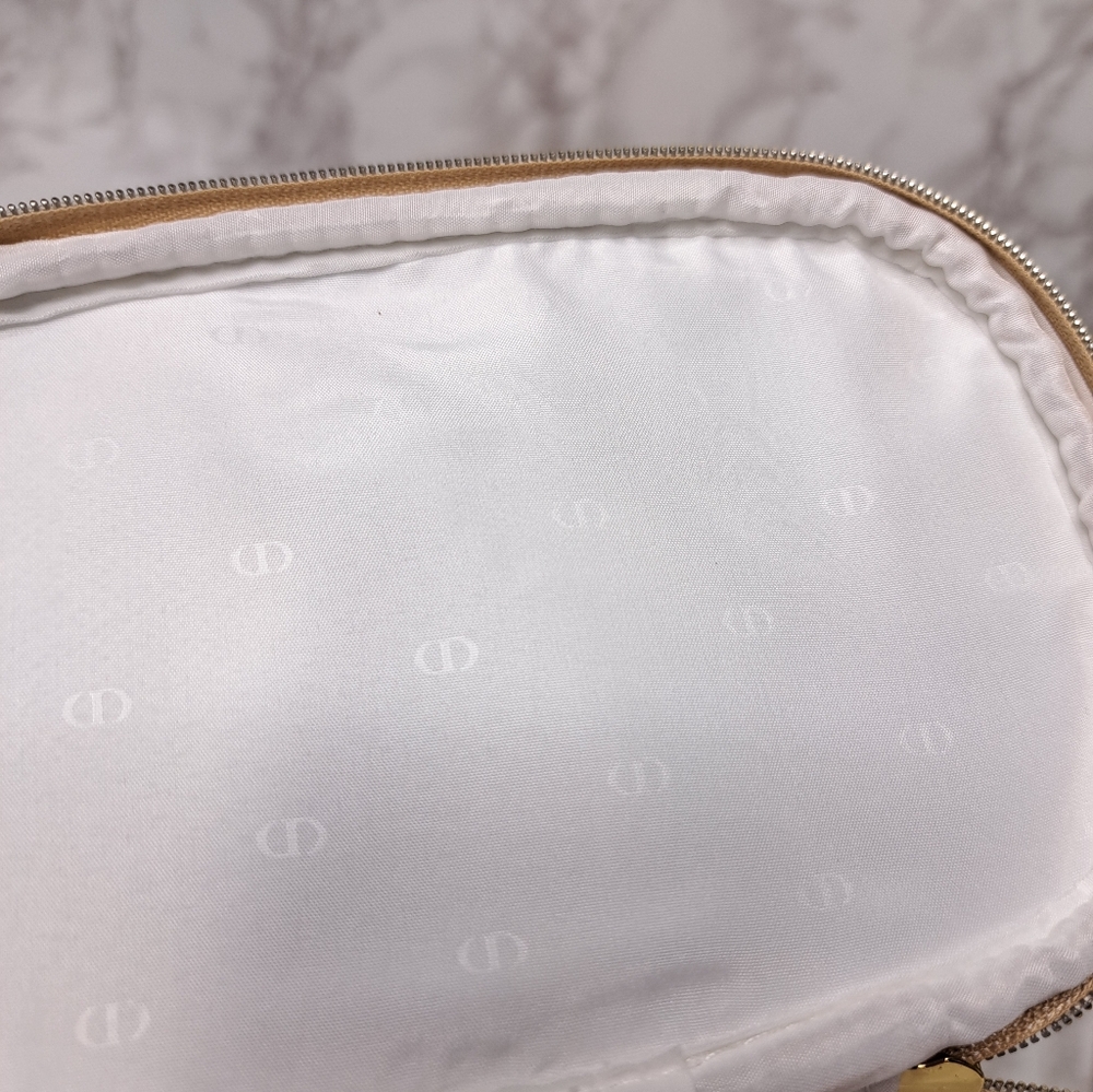 Dior 2025 Holiday Edition Gold Metallic Woven Top Handle Cosmetic Pouch - Picture 10 of 16